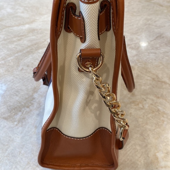 🔴FREE SHIPPING EUC Michael Kors Saffiano large Tote Bag - Picture 8 of 12